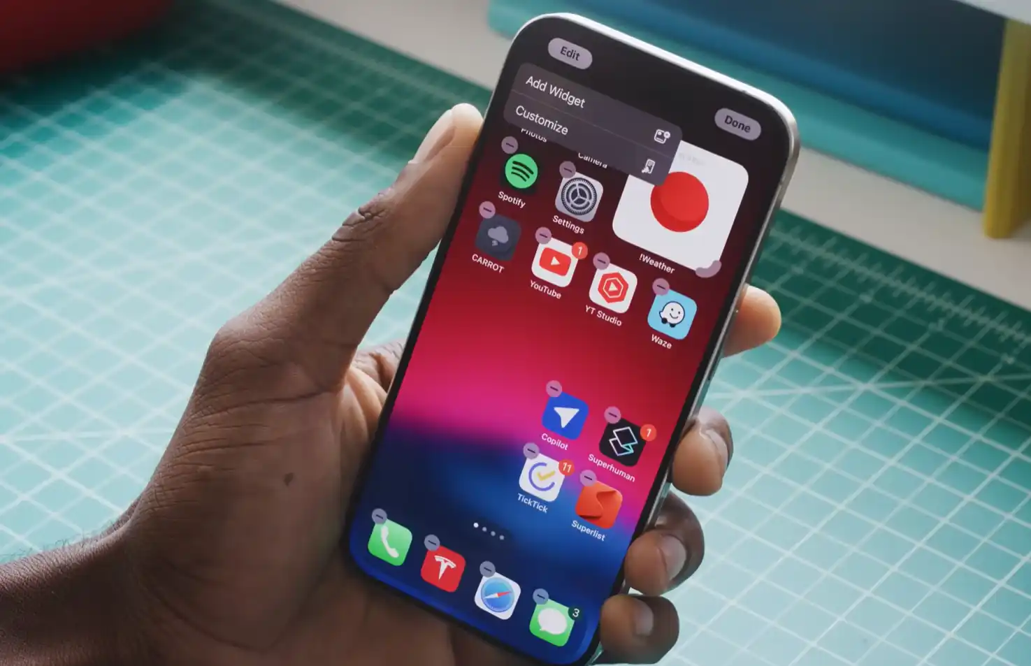 how to customize iphone home screen