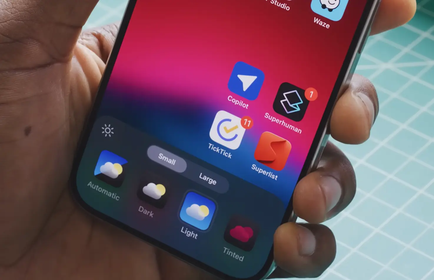 how to customize iphone home screen